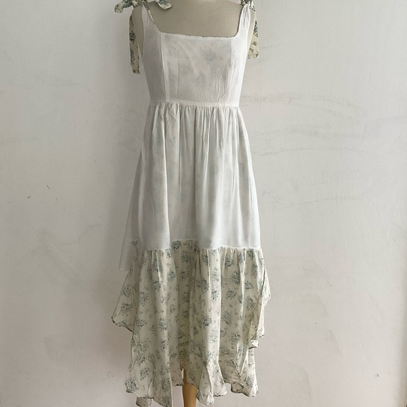 En Crème  Floral Print Corset Shoulder Tie Top Ruffled Skirt Maxi Dress Med NWT - Picture 9 of 16